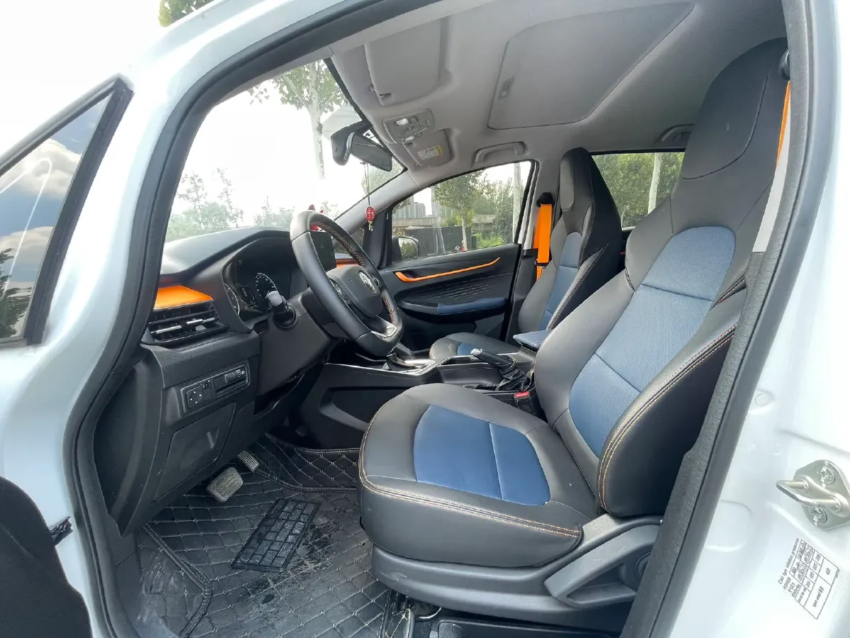 2022 Livan X3 PRO 1.5L 113HP L4 CVT,autocango,china used car exporter,china ev exporter,chinese used car exporter,chinese used ev exporter