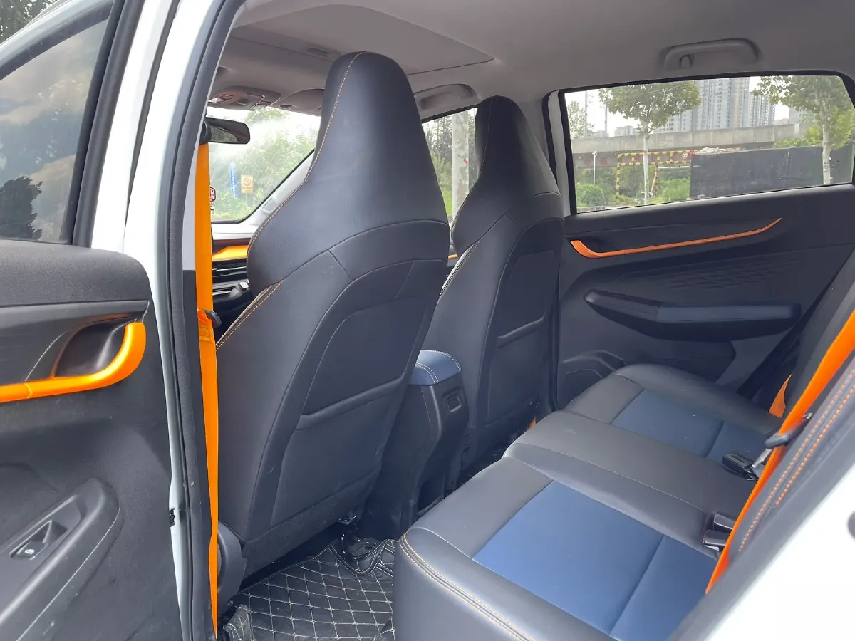 2022 Livan X3 PRO 1.5L 113HP L4 CVT,autocango,china used car exporter,china ev exporter,chinese used car exporter,chinese used ev exporter