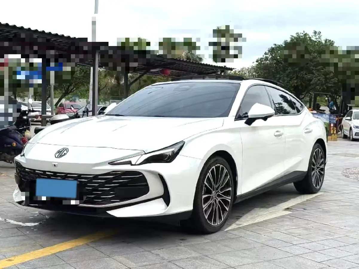 2025 MG 7 2.0T 261HP L4 9AT