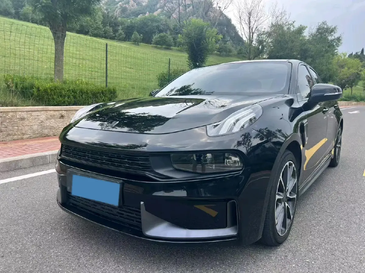 2021 LYNK&CO 03 New Energy 1.5T 180HP L3 7DCT PHEV 9.4KWH