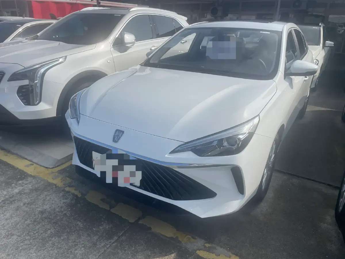 2023 Roewe i5 1.5L 129HP L4 CVT