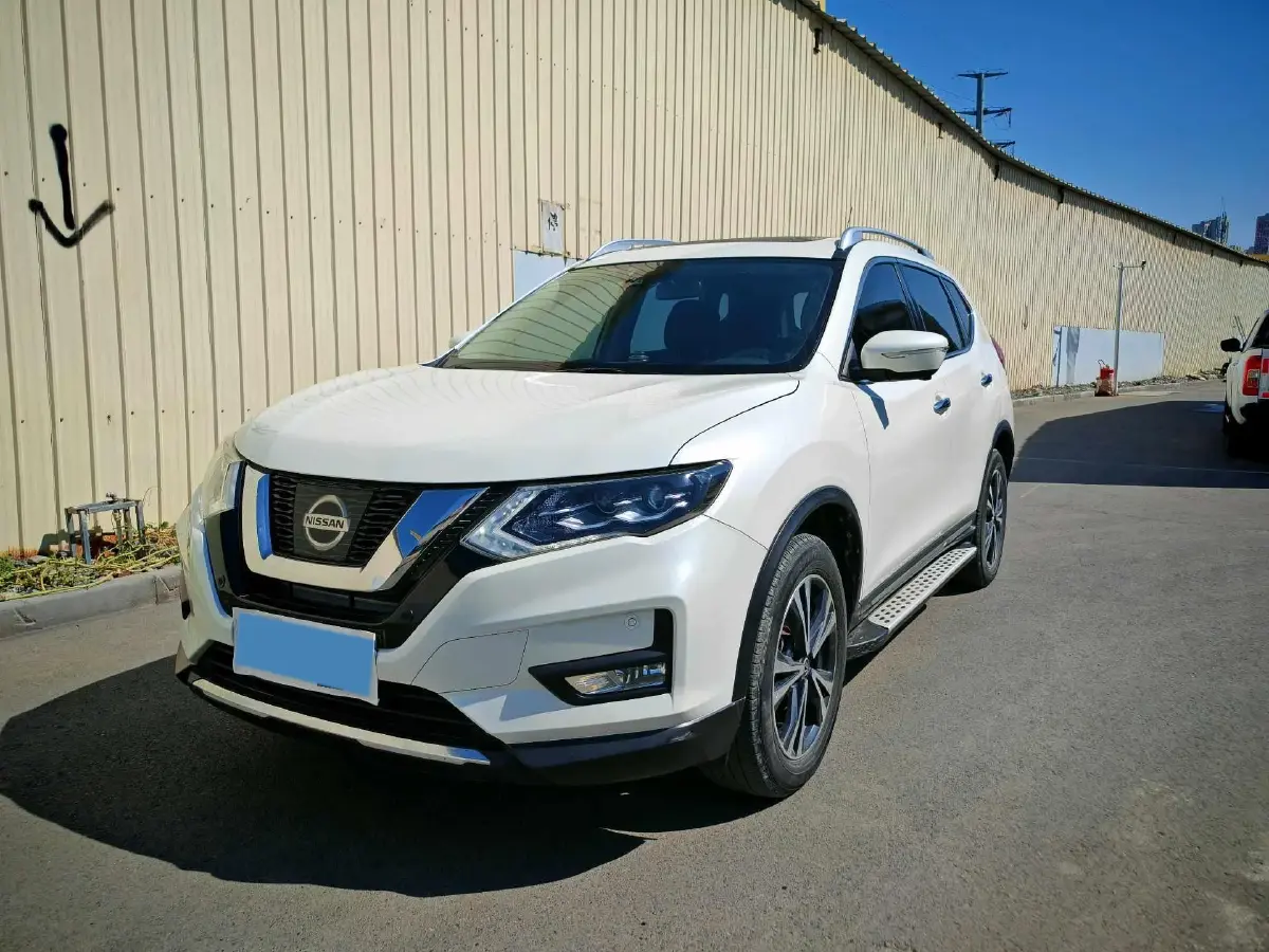 2019 Nissan X-Trail 2.5L 186HP L4 CVT