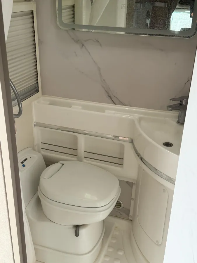 2022 MAXUS V100 RV 2.0T 150HP L4 6AT,autocango,china used car exporter,china ev exporter,chinese used car exporter,chinese used ev exporter