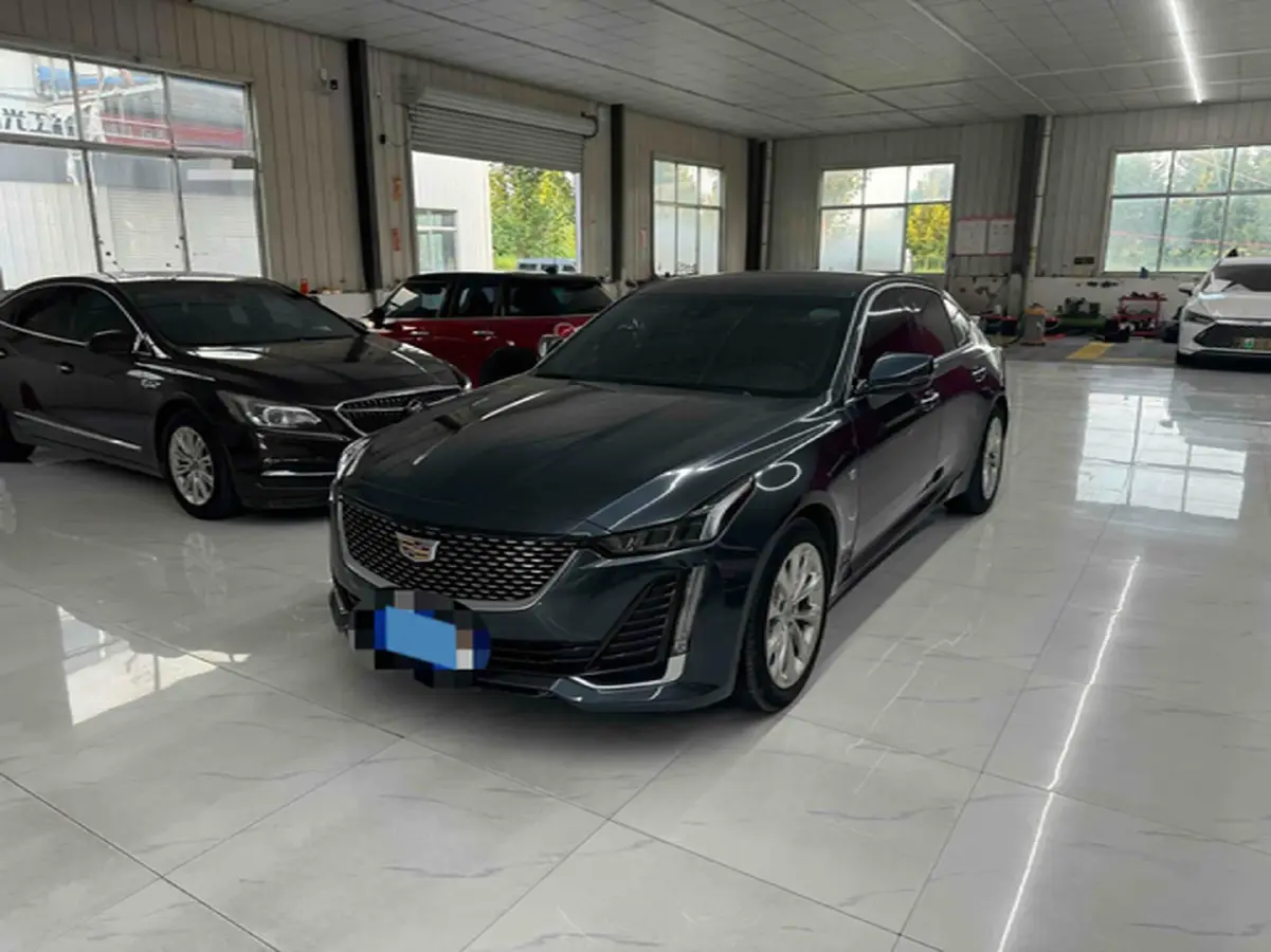 2022 Cadillac CT5 2.0T 237HP L4 10AT