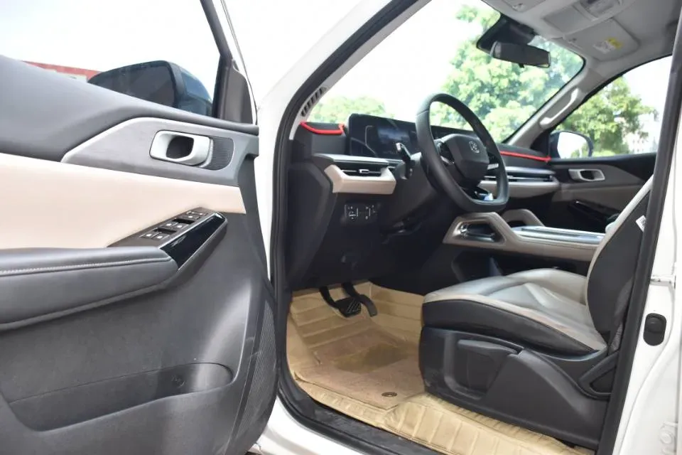 2024 ChangAn Hunter 2.0T 190HP L4 REEV 31.18KWH,autocango,china used car exporter,china ev exporter,chinese used car exporter,chinese used ev exporter