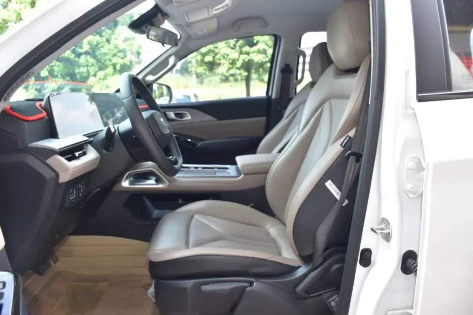 2024 ChangAn Hunter 2.0T 190HP L4 REEV 31.18KWH,autocango,china used car exporter,china ev exporter,chinese used car exporter,chinese used ev exporter