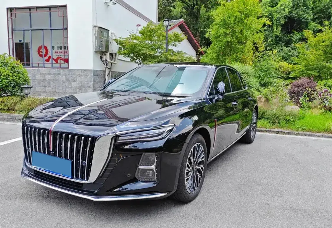 2024 HongQi H5 2.0T 224HP L4 8AT
