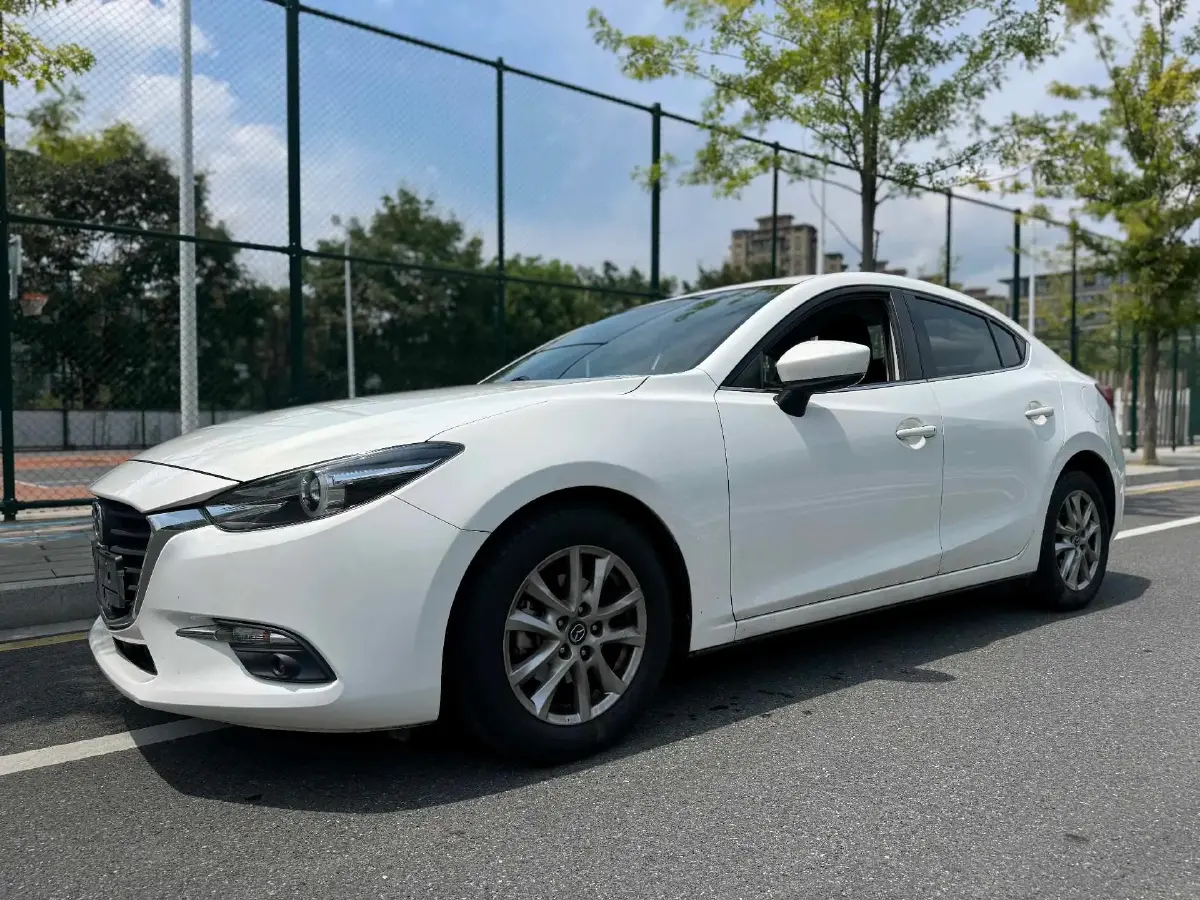 2017 Mazda 3 Axela 1.5L 117HP L4 6AT