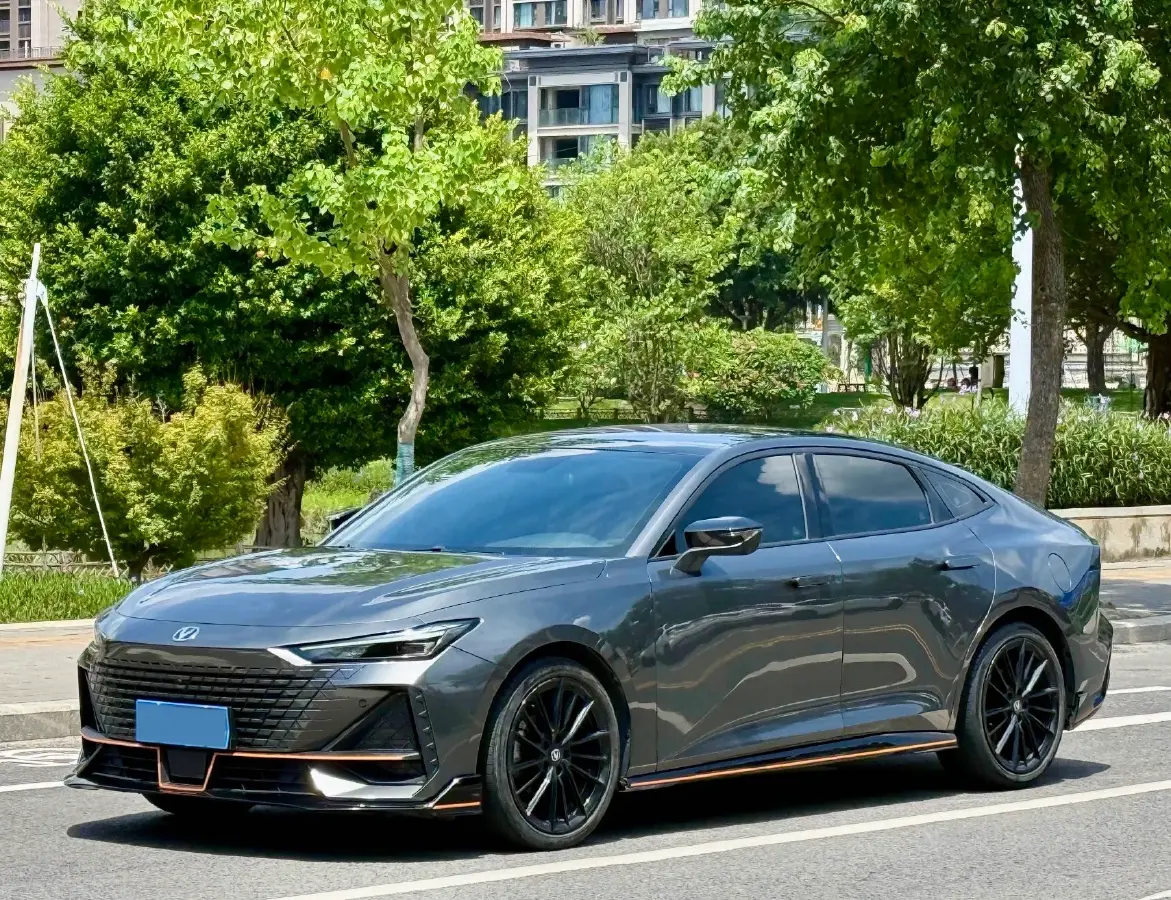 2023 ChangAn UNI-V 1.5T 188HP L4 7DCT