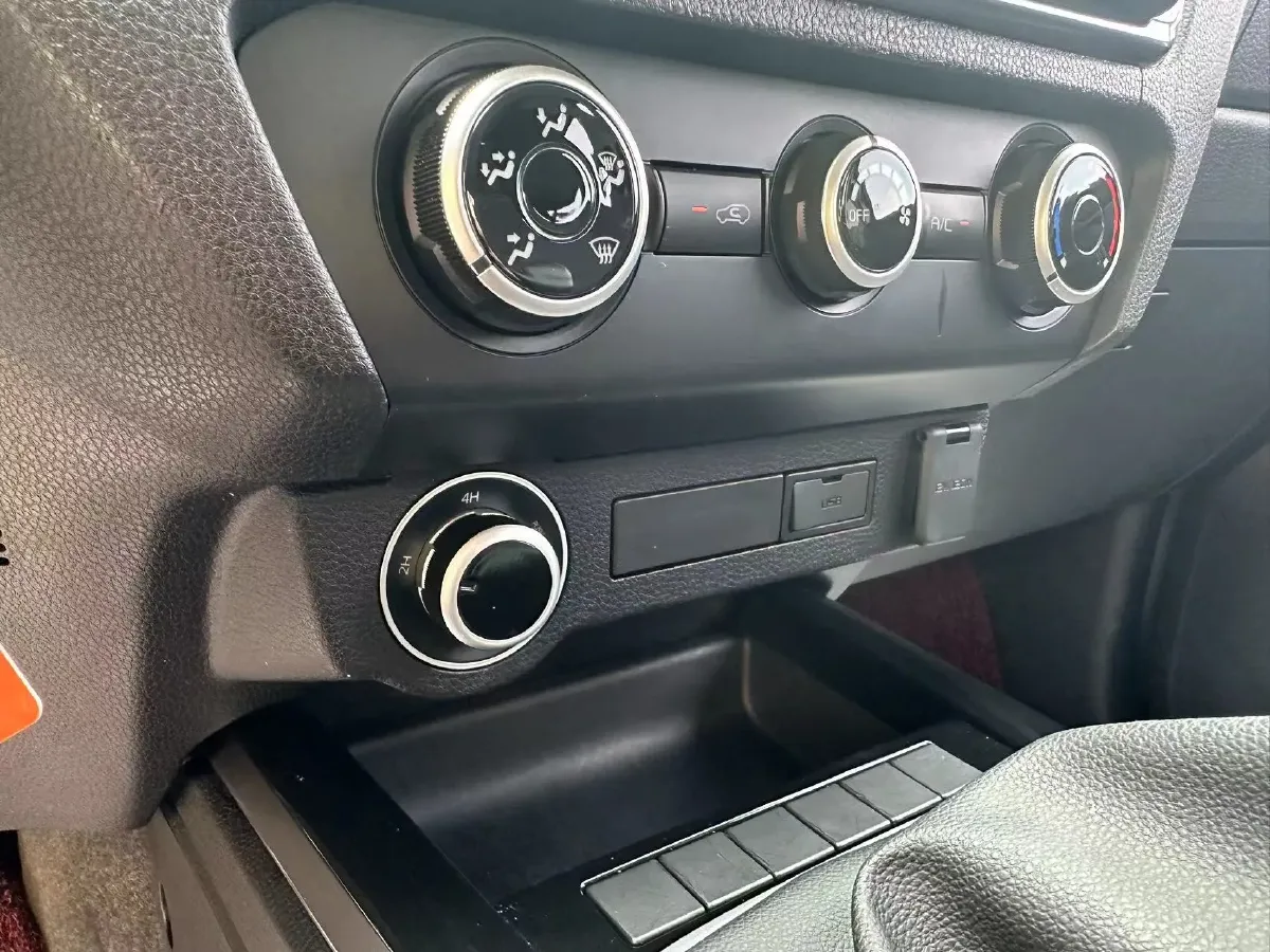 2021 Isuzu Taga 3.0T 143HP L4 5MT,autocango,china used car exporter,china ev exporter,chinese used car exporter,chinese used ev exporter