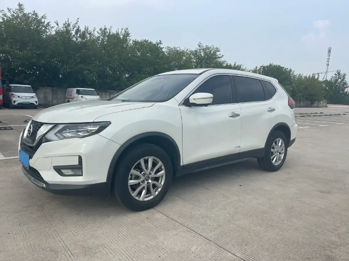 2021 Nissan X-Trail 2.0L 151HP L4 CVT