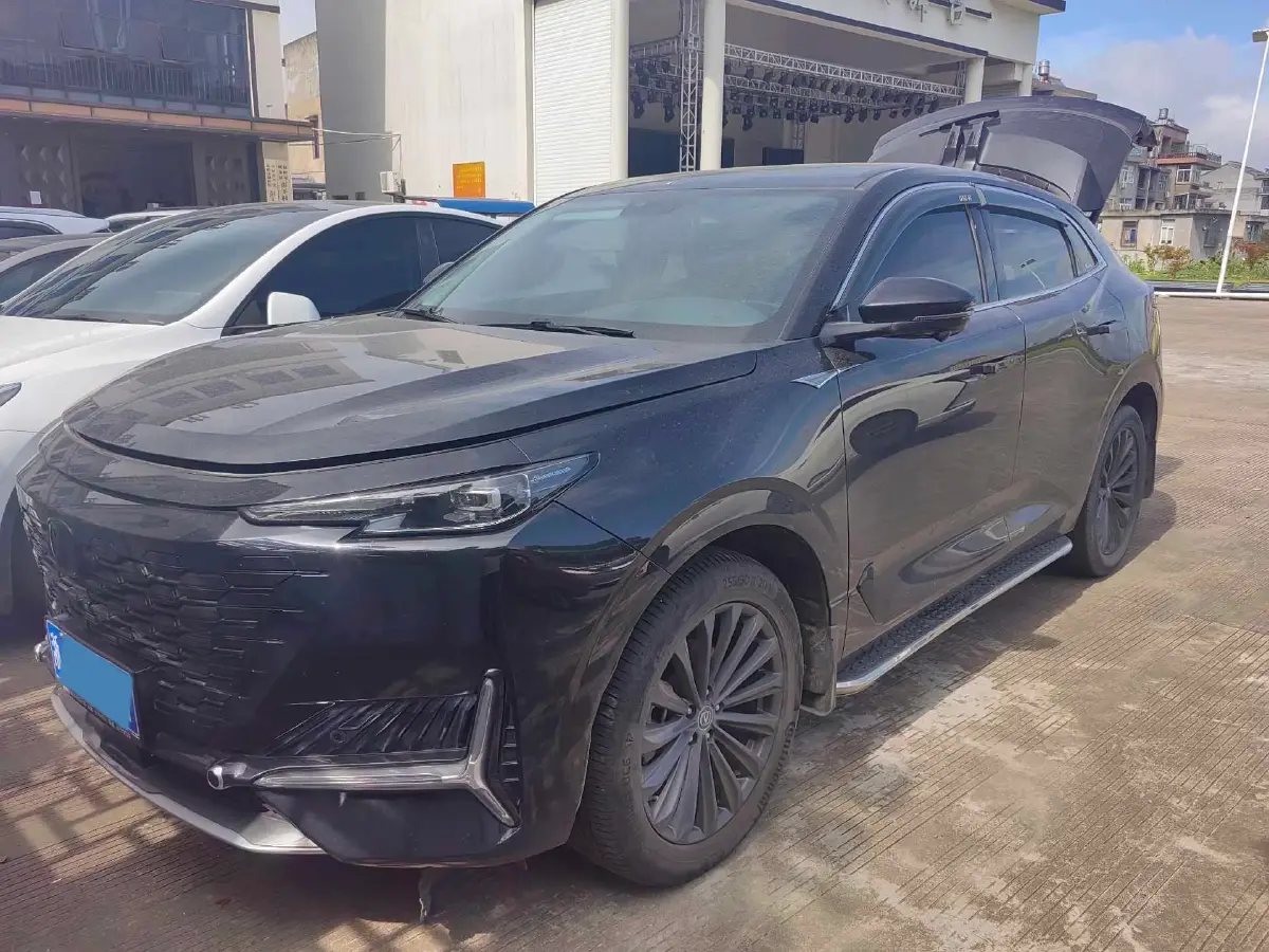 2021 ChangAn UNI-K 2.0T 233HP L4 8AT