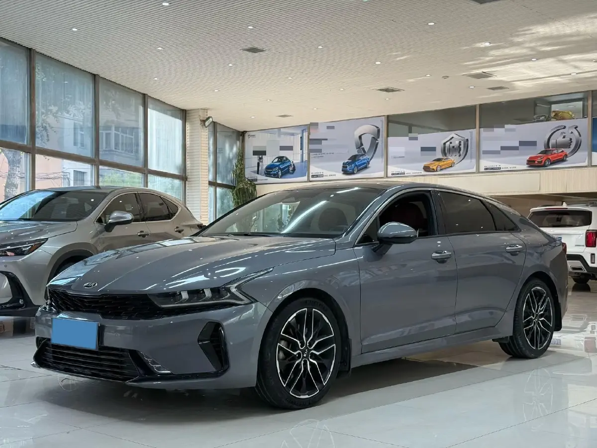 2020 Kia K5 2.0T 240HP L4 8AT
