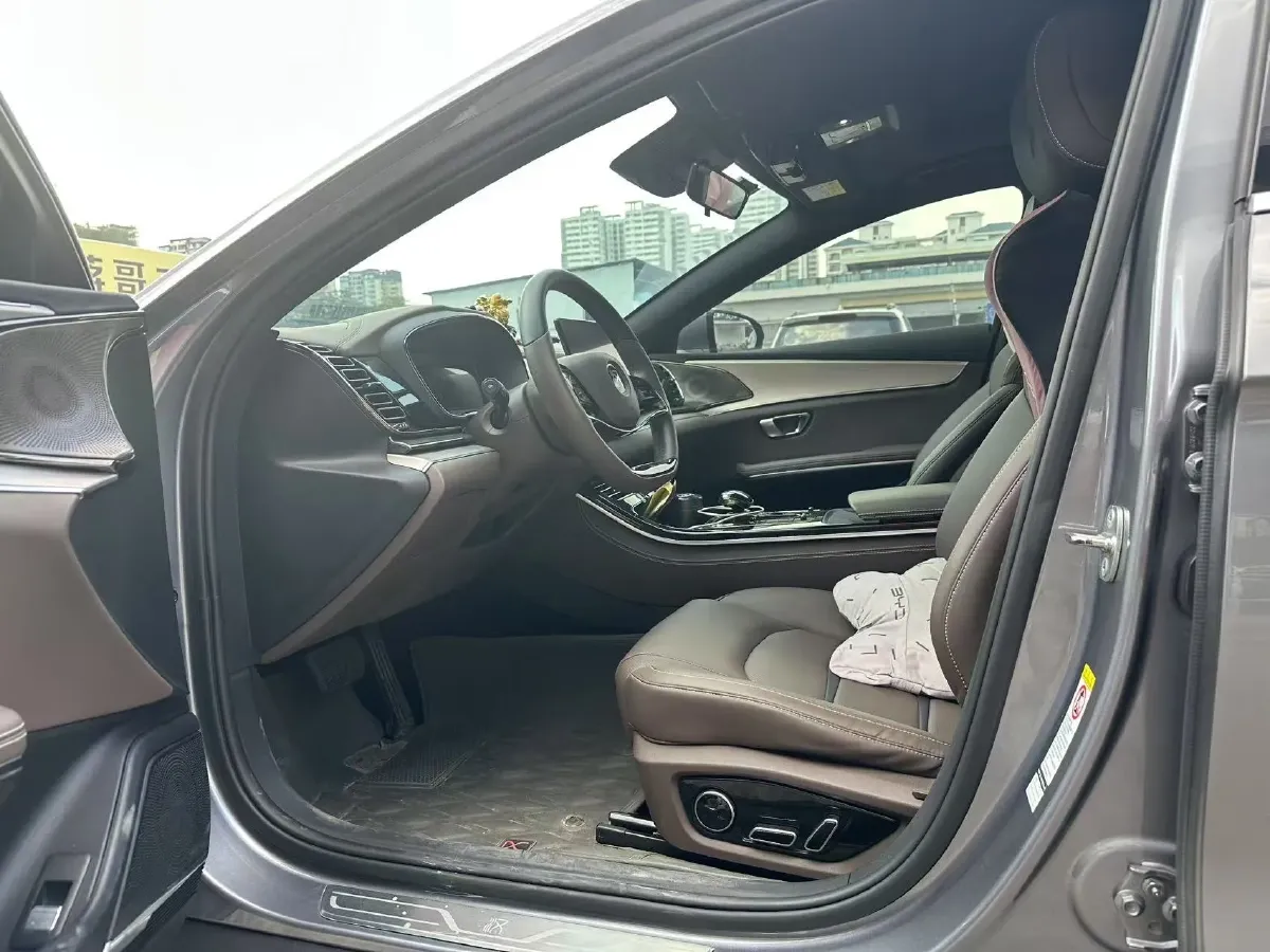 2021 BYD e9 BEV 64.8KWH,autocango,china used car exporter,china ev exporter,chinese used car exporter,chinese used ev exporter