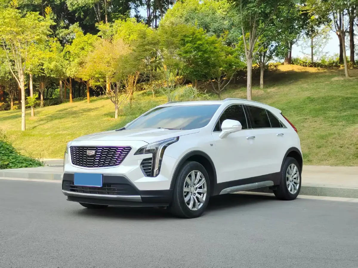 2022 Cadillac XT4 2.0T 237HP L4 9AT