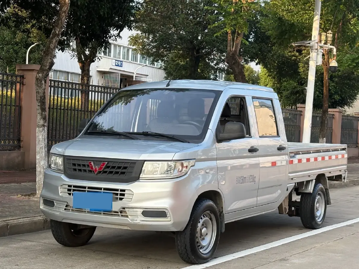 2018 WuLing RongGuang New Truck 1.8L 133HP L4 5MT