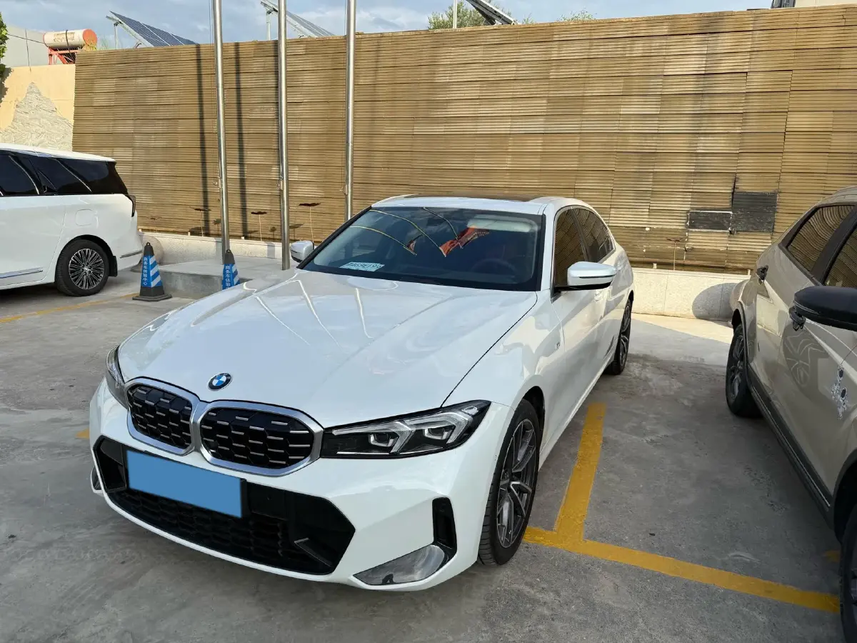 2023 BMW 3 Series 2.0T 184HP L4 8AT