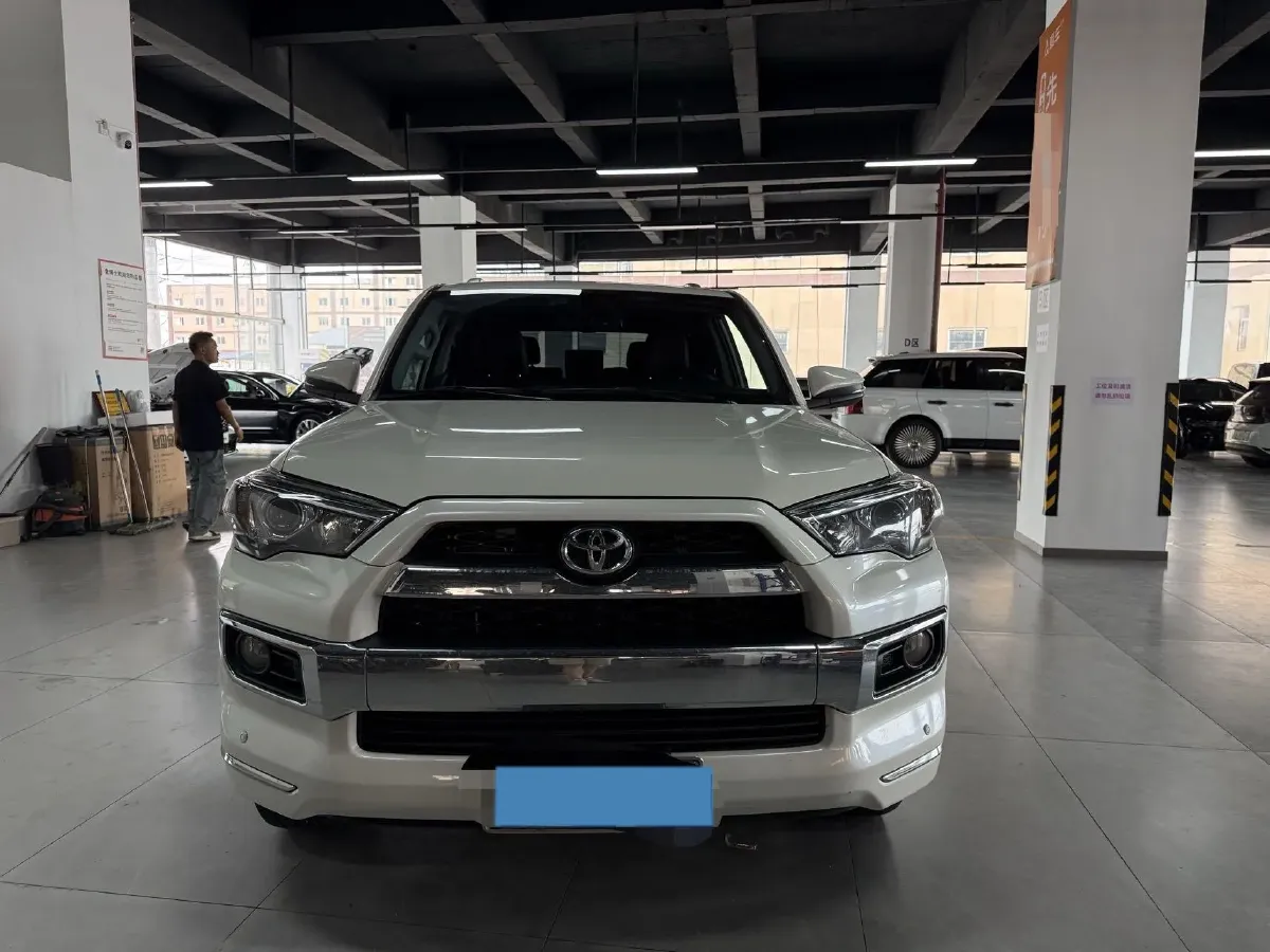 2020 Toyota Yaris 1.6T 261HP L3 6MT,autocango,china used car exporter,china ev exporter,chinese used car exporter,chinese used ev exporter