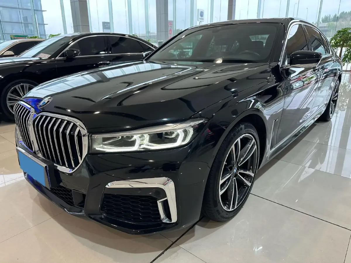 2019 BMW 7 Series 2.0T 265HP L4 8AT