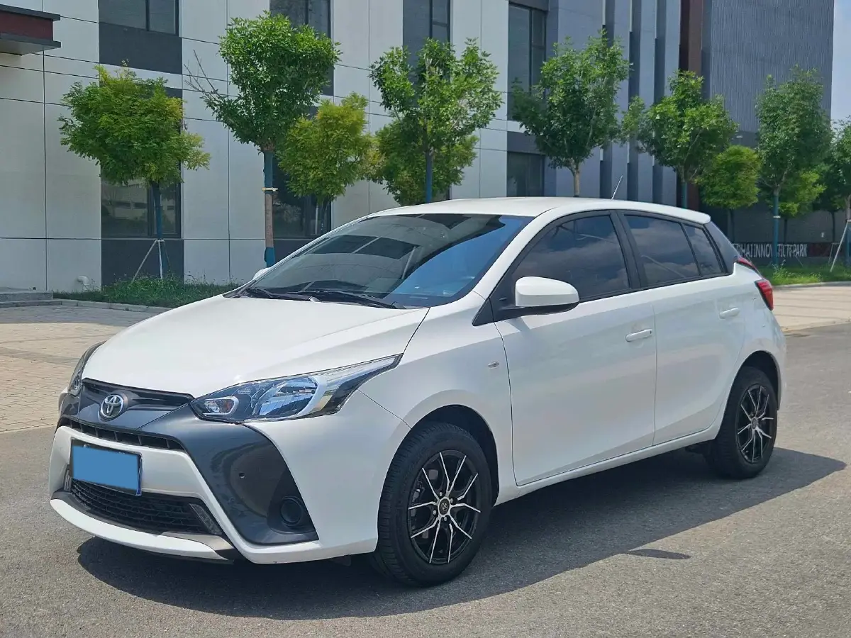 2017 Toyota Yaris L 1.5L 107HP L4 CVT