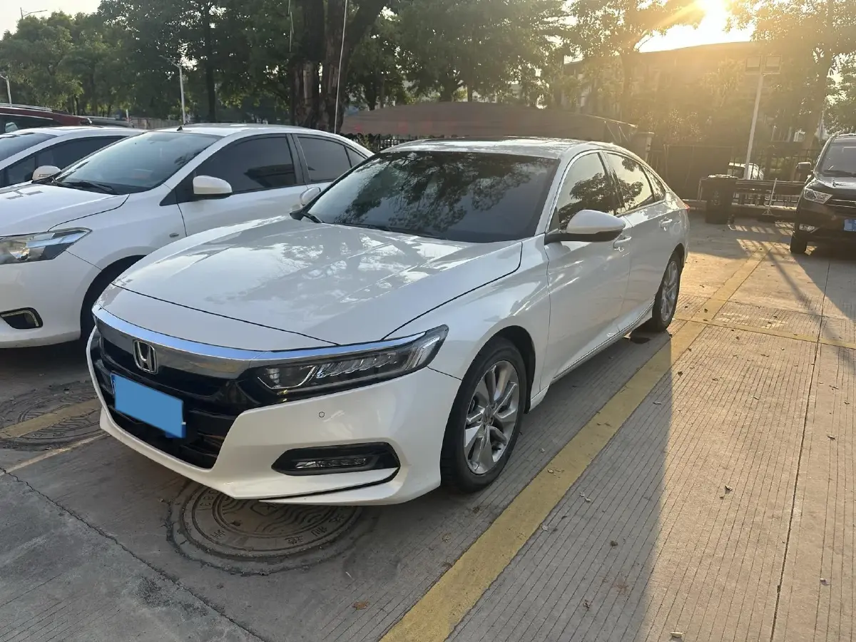 2018 Honda Accord 1.5T 194HP L4 CVT