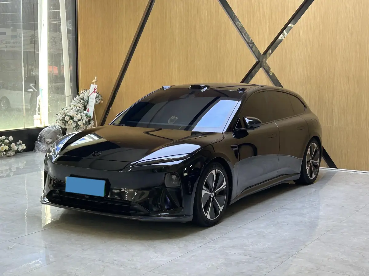 2024 NIO ET5T BEV 75KWH