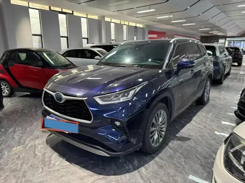 2022 Toyota Highlander 2.5L 192HP L4 E-CVT Hybrid