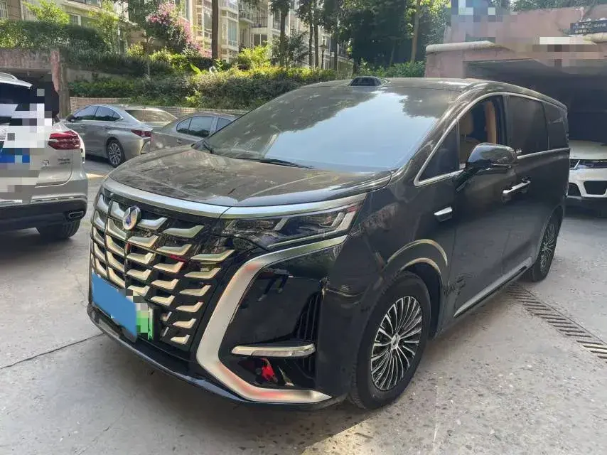 2025 Denza D9 1.5T 156HP L4 E-CVT PHEV 40KWH