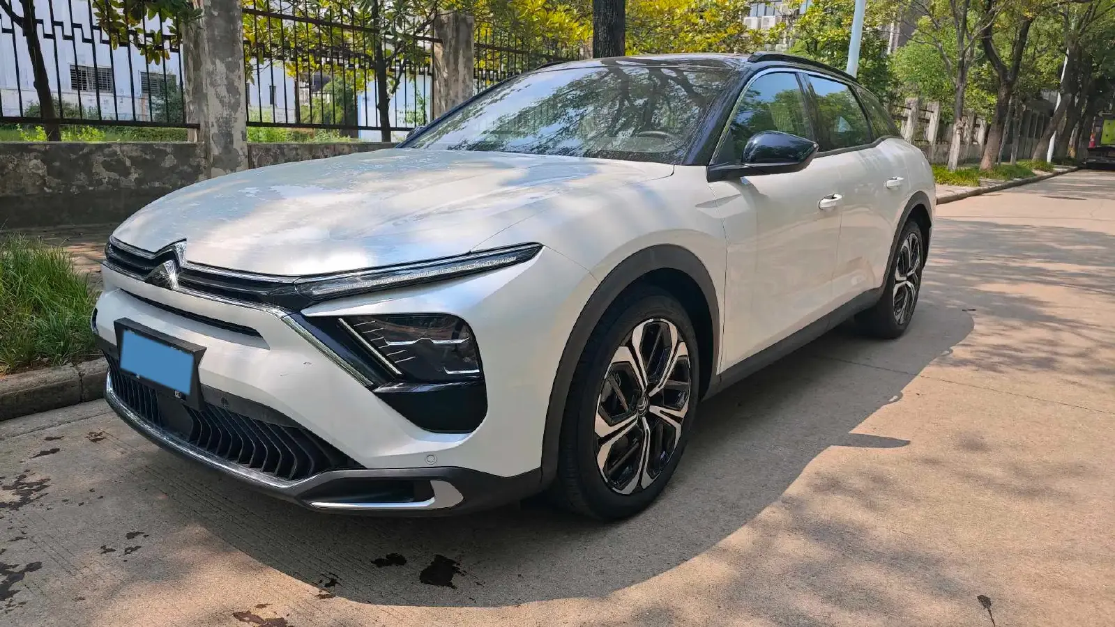 2023 Citroen C5 X 1.6T 175HP L4 8AT