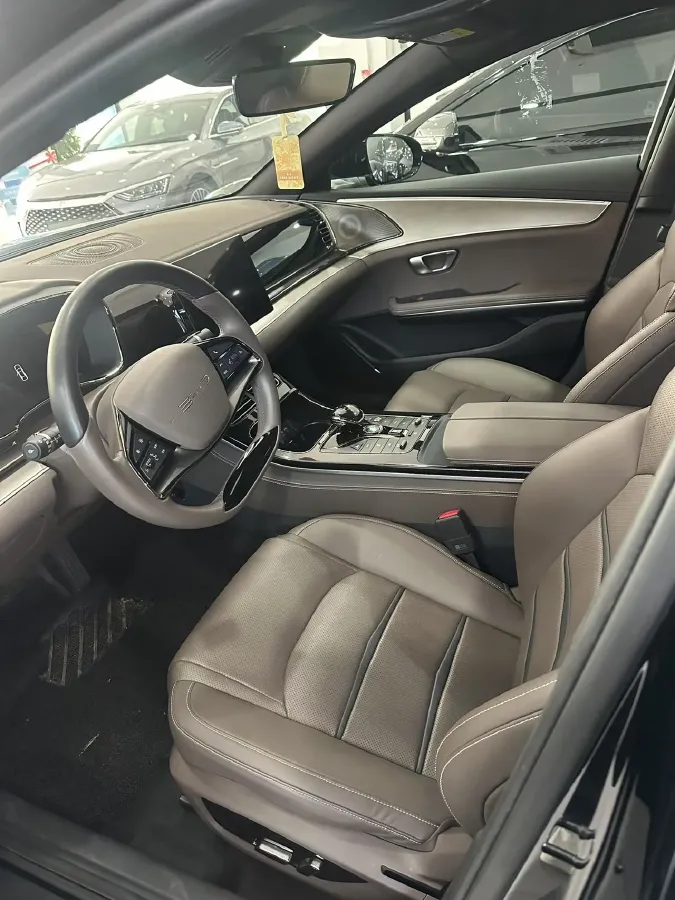 2022 BYD e9 BEV 63.36KWH,autocango,china used car exporter,china ev exporter,chinese used car exporter,chinese used ev exporter