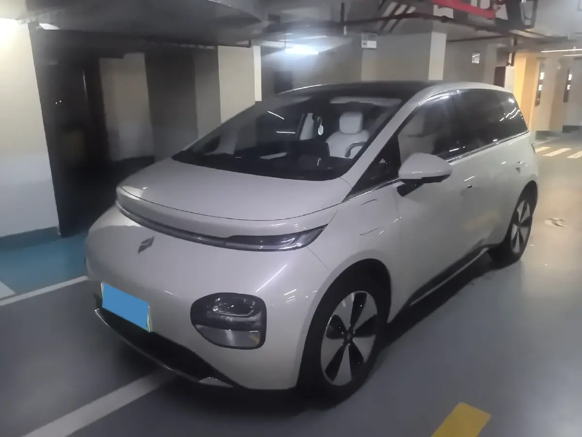 2023 BaoJun Cloud BEV 50.6KWH