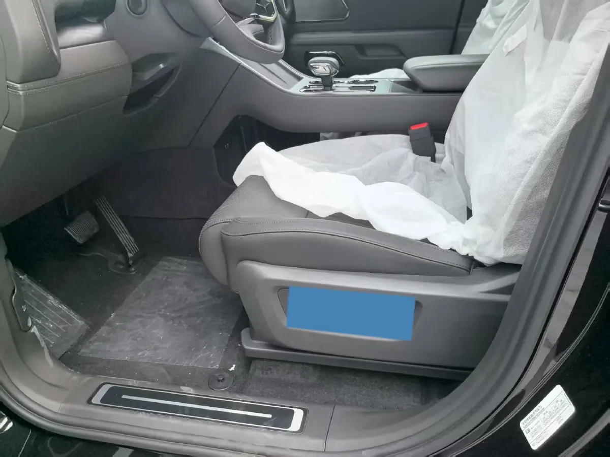 2024 ROX 01 1.5T 152HP L4 REEV 44.5KWH,autocango,china used car exporter,china ev exporter,chinese used car exporter,chinese used ev exporter