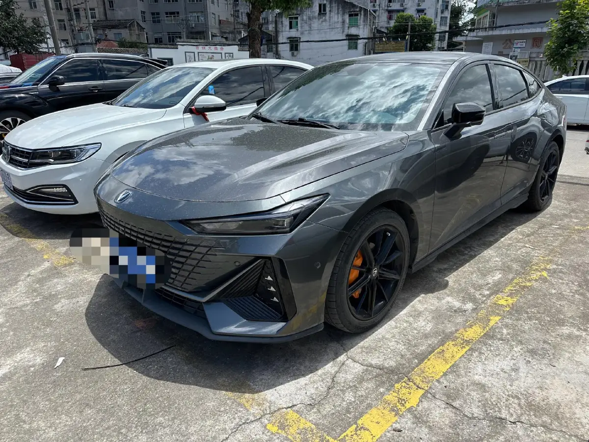 2022 ChangAn UNI-V 1.5T 188HP L4 7DCT