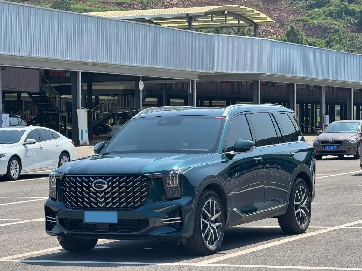 2022 GAC Trumpchi GS8 2.0T 252HP L4 8AT