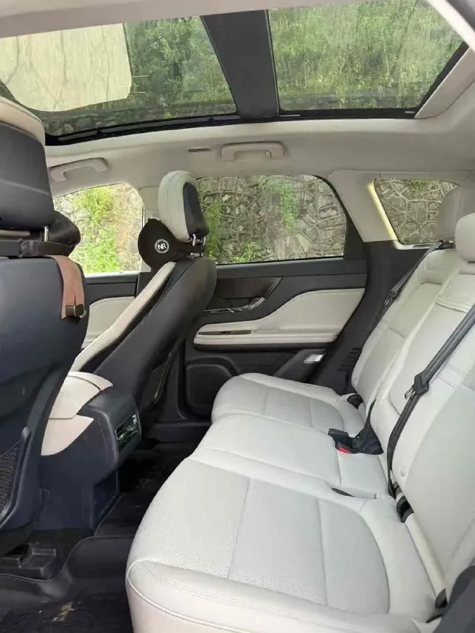 2024 Lincoln Corsair 2.0T 261HP L4 8AT,autocango,china used car exporter,china ev exporter,chinese used car exporter,chinese used ev exporter