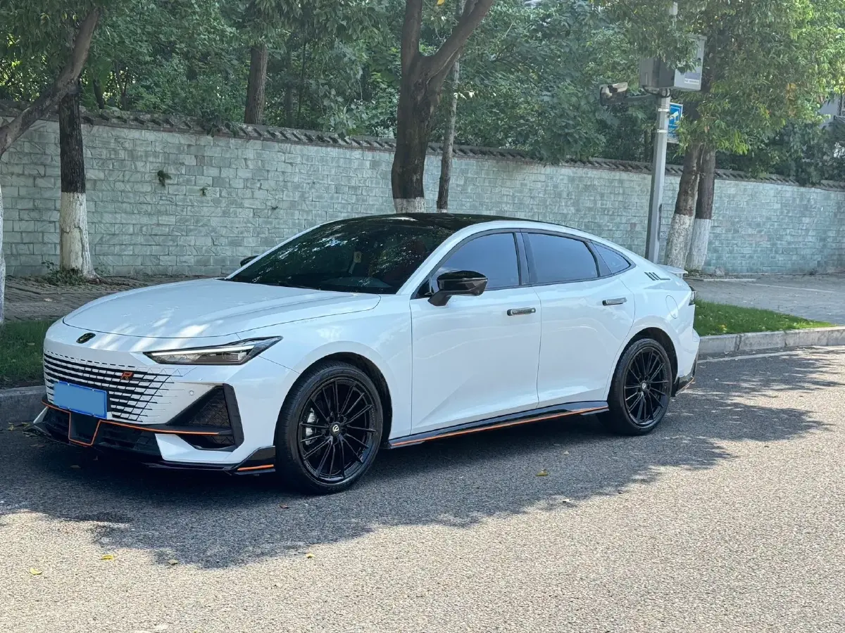 2023 ChangAn UNI-V 1.5T 188HP L4 7DCT