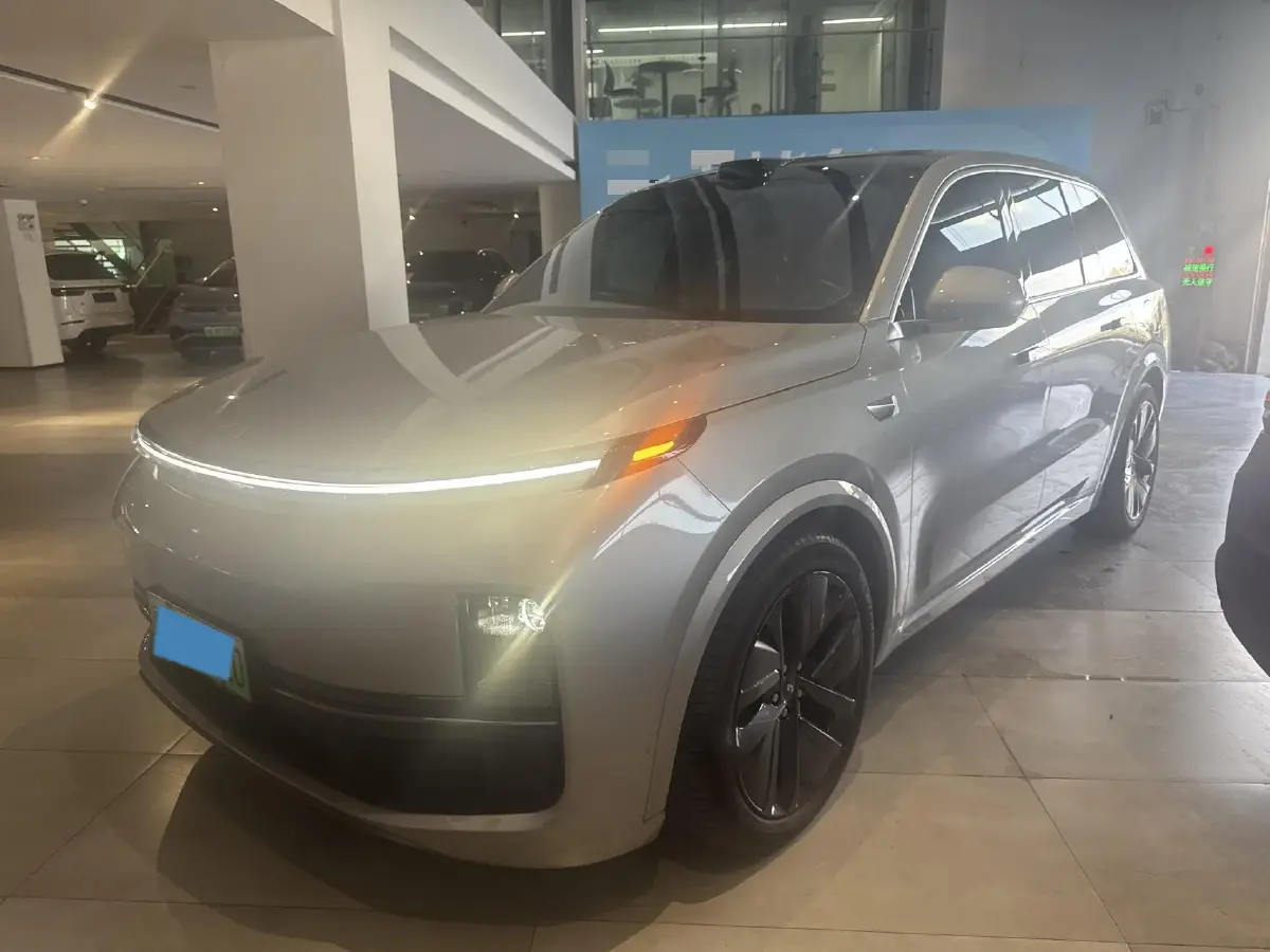 2022 Li L9 Range Extended 154HP REEV 42.6KWH