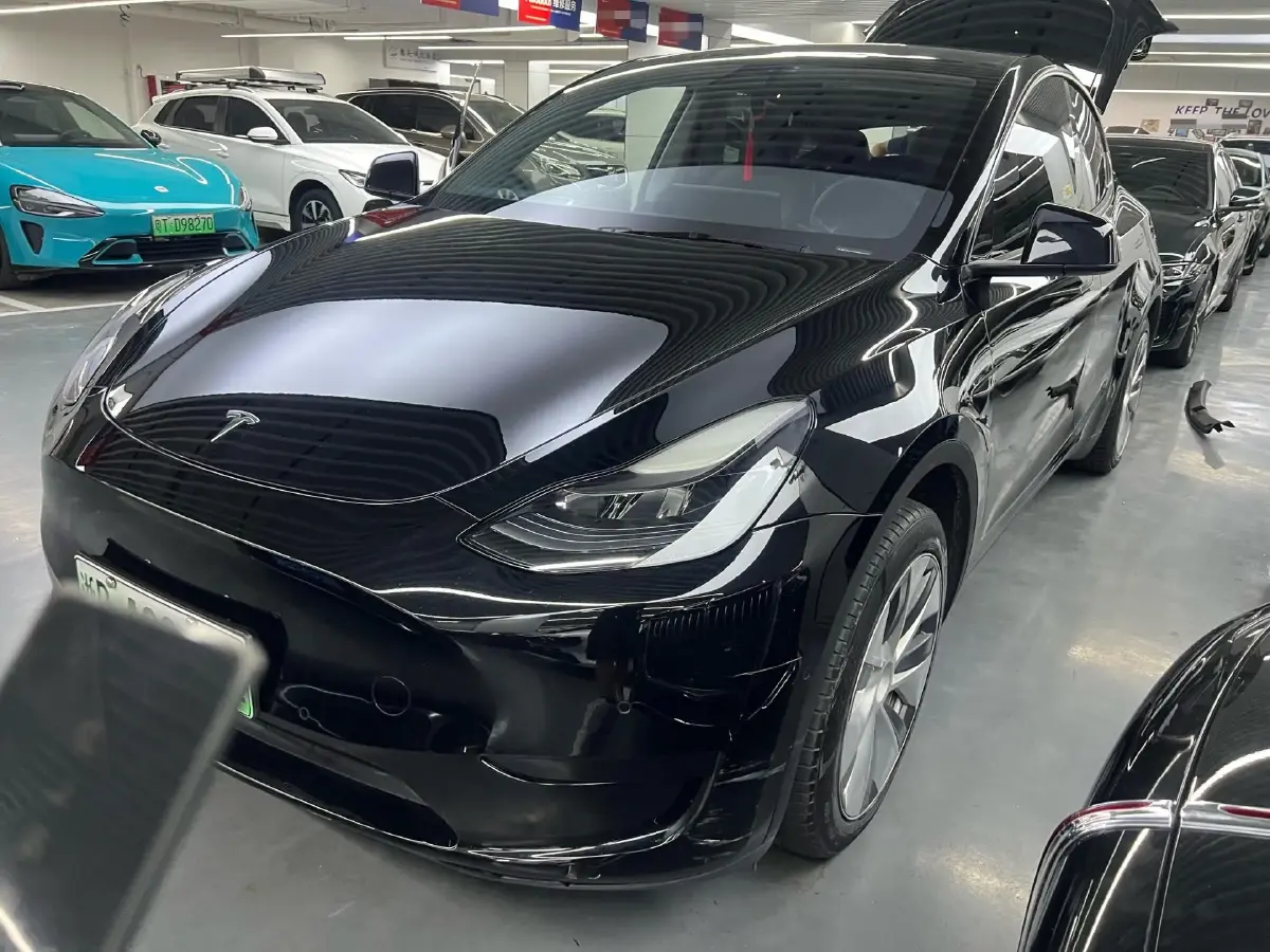 2022 Tesla Model Y BEV 60KWH