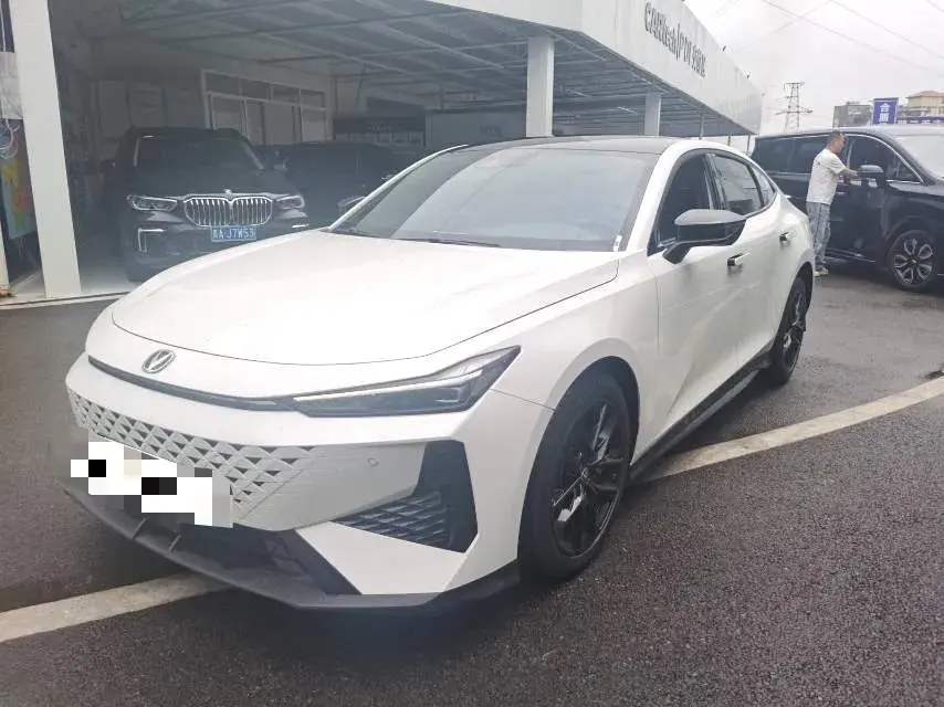 2024 ChangAn UNI-V 1.5T 188HP L4 7DCT