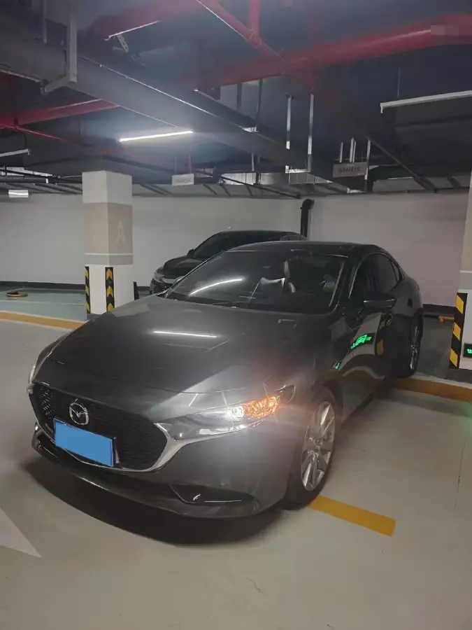 2021 Mazda 3 Axela 2.0L 158HP L4 6AT