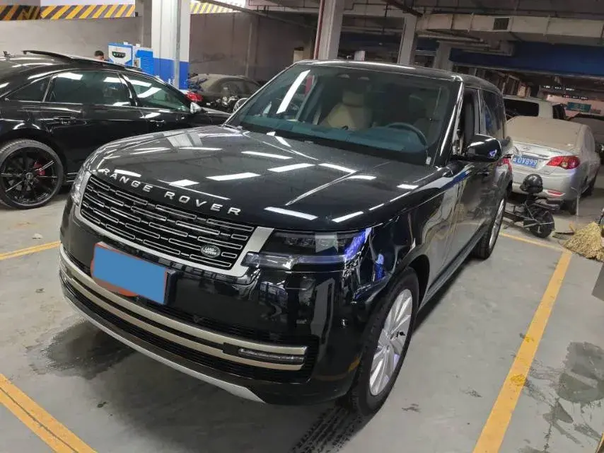 2025 Land Rover Range Rover 3.0T 400HP L6 8AT