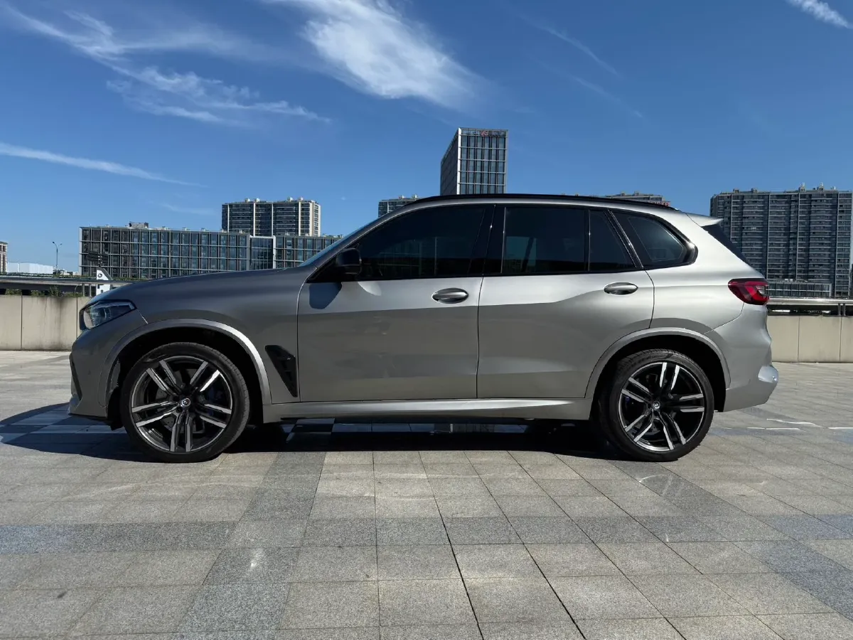 2022 BMW X5 M 4.4T 600HP V8 8AT,autocango,china used car exporter,china ev exporter,chinese used car exporter,chinese used ev exporter