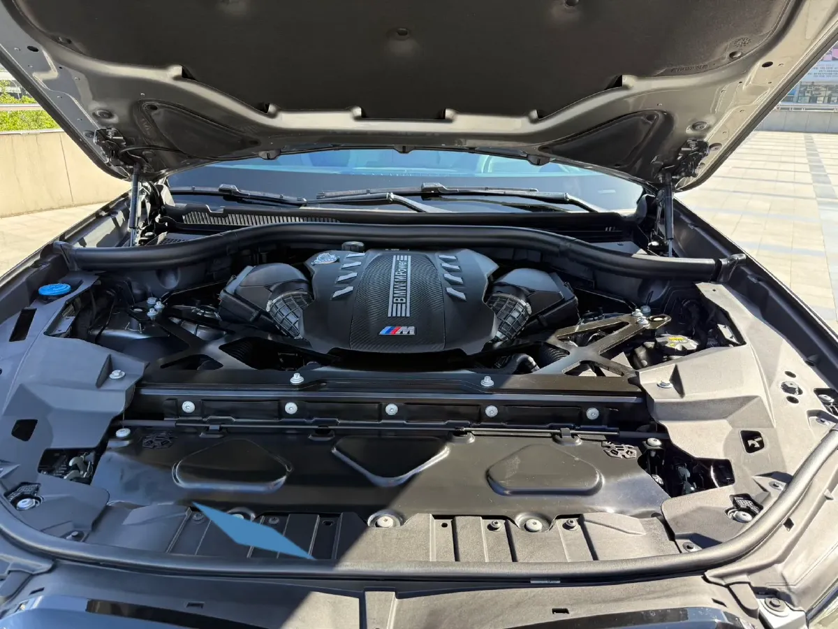 2022 BMW X5 M 4.4T 600HP V8 8AT,autocango,china used car exporter,china ev exporter,chinese used car exporter,chinese used ev exporter