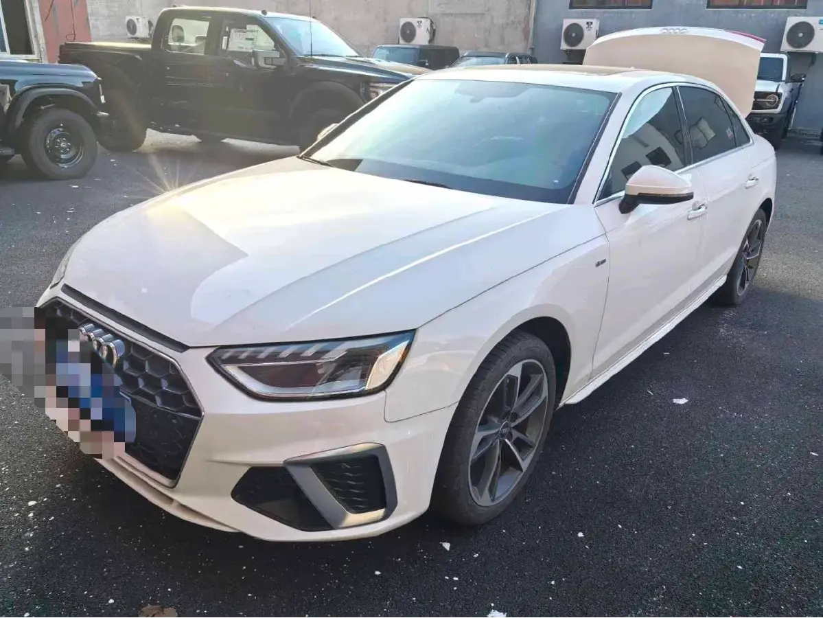 2023 Audi A4L 2.0T 190HP L4 7DCT