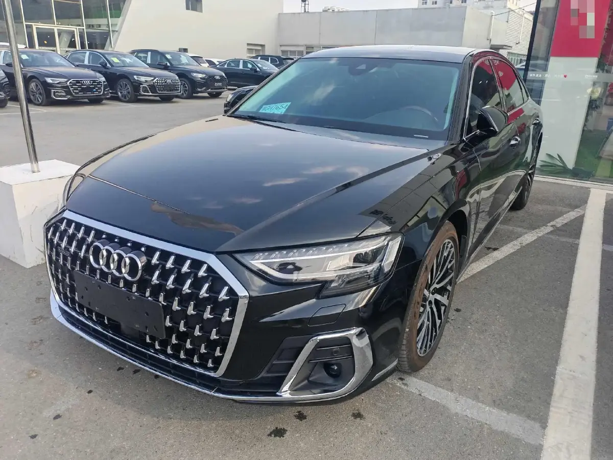2024 Audi A8 3.0T 286HP V6 8AT