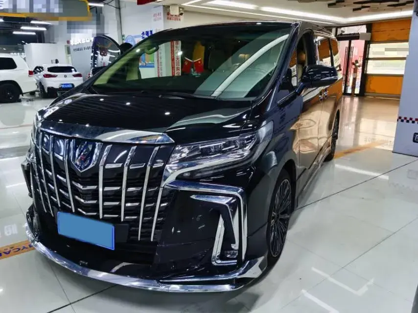 2021 Toyota Alphard 2.5L 117HP L4 E-CVT Hybrid