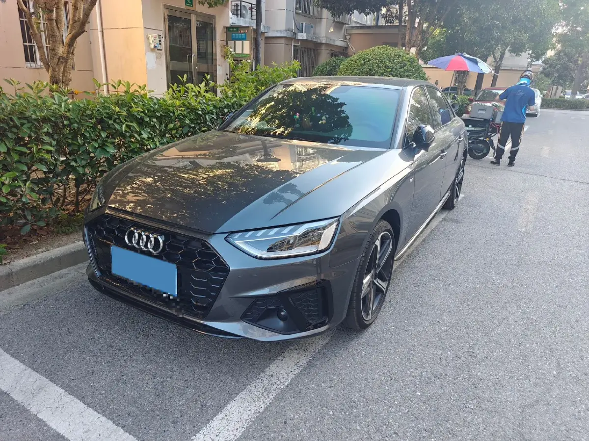 2024 Audi A4L 2.0T 190HP L4 7DCT