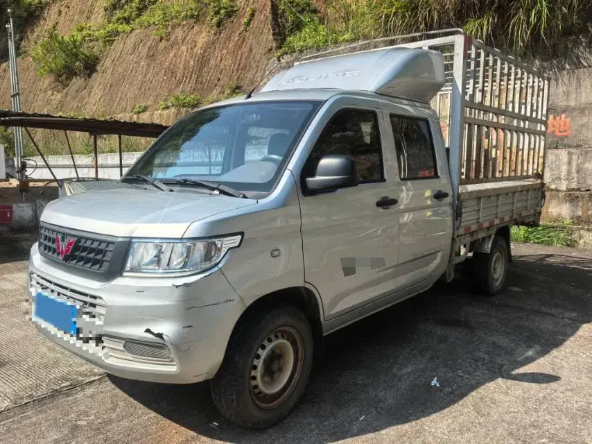 2021 WuLing RongGuang New Truck 1.5L 99HP L4 5MT