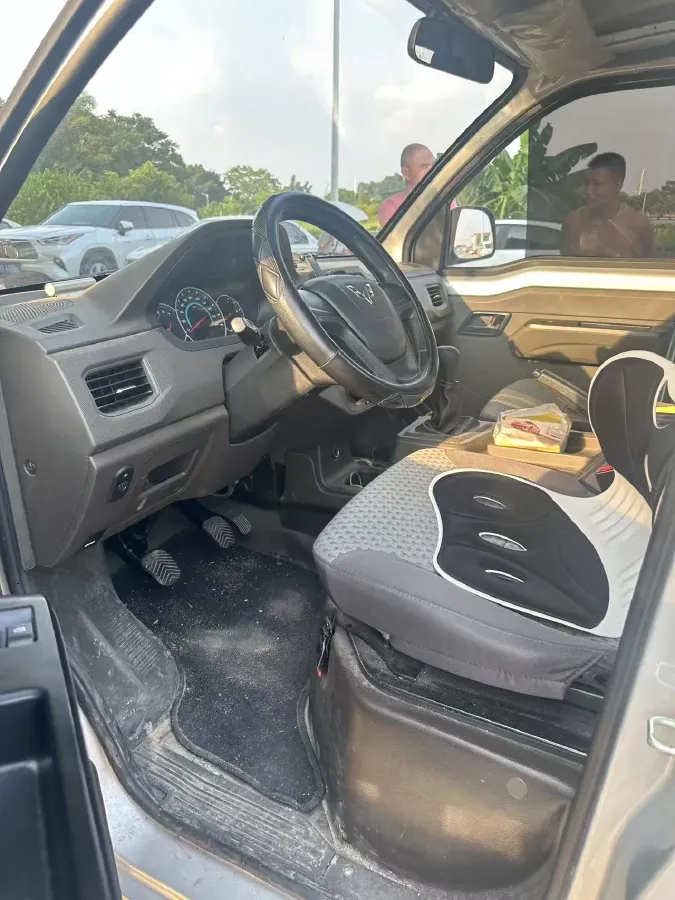 2023 WuLing RongGuang New Truck EV BEV 56.6KWH,autocango,china used car exporter,china ev exporter,chinese used car exporter,chinese used ev exporter