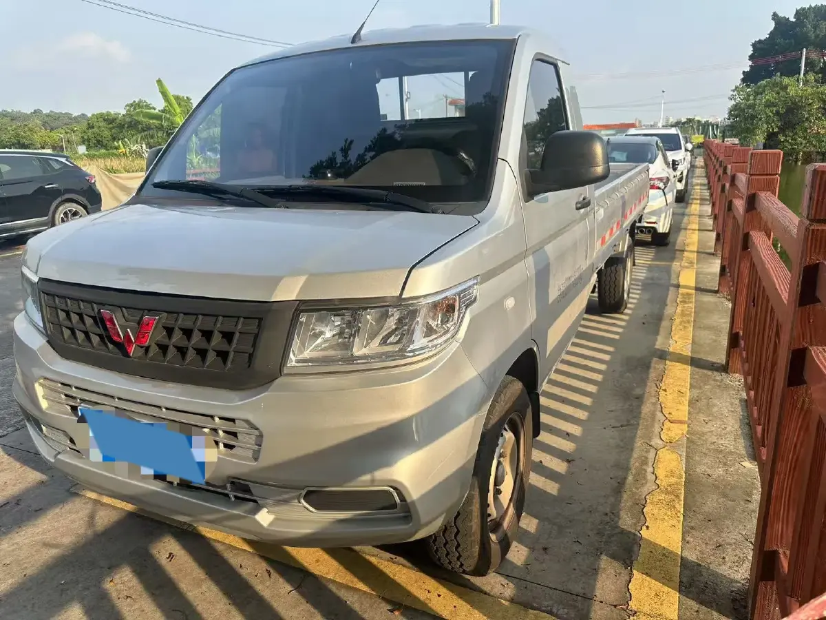 2023 WuLing RongGuang New Truck EV BEV 56.6KWH